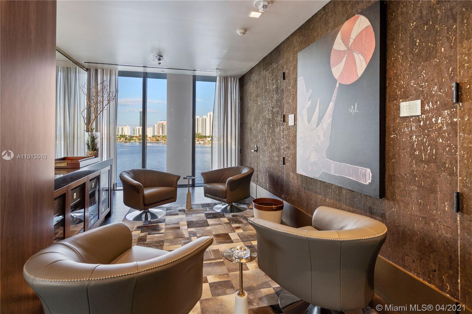 PRIVE CONDO - Residential