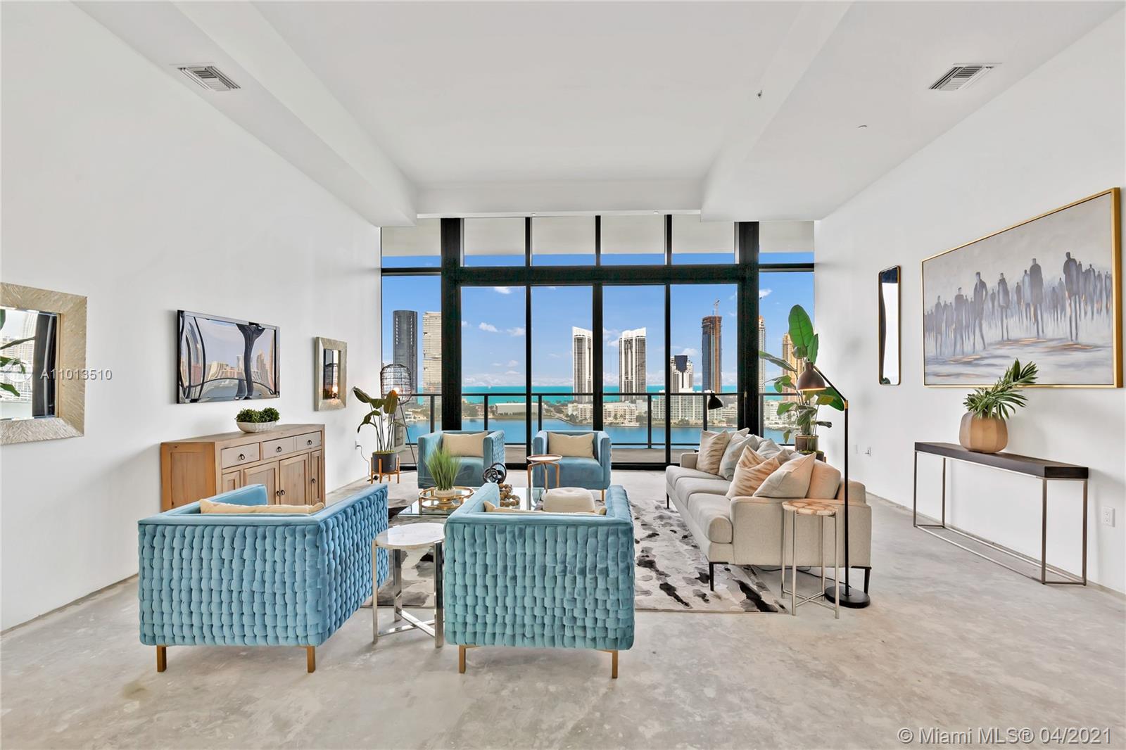 PRIVE CONDO - Residential