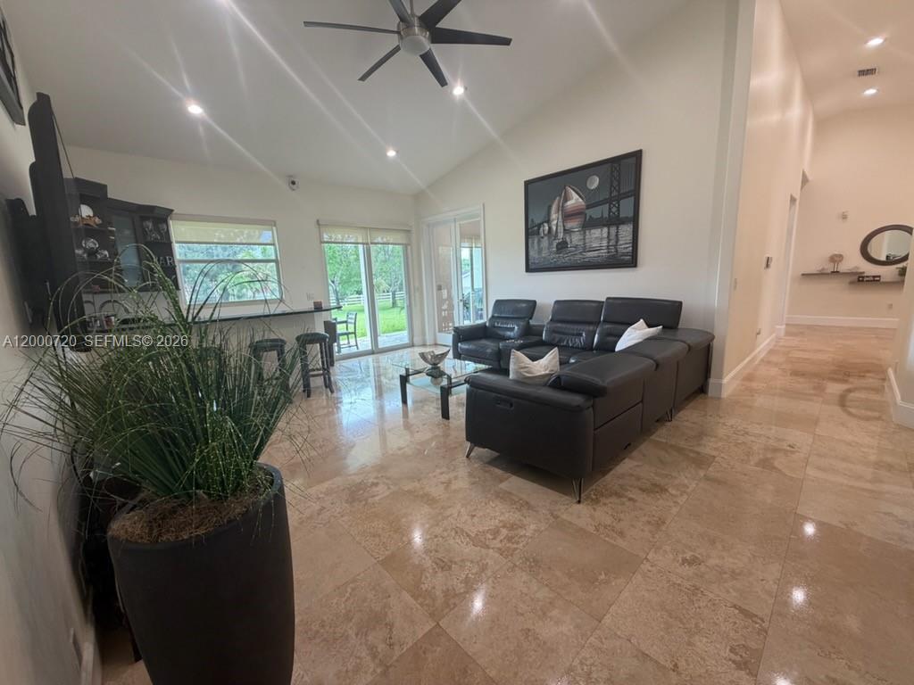 198 TERRACE PLAT - Residential