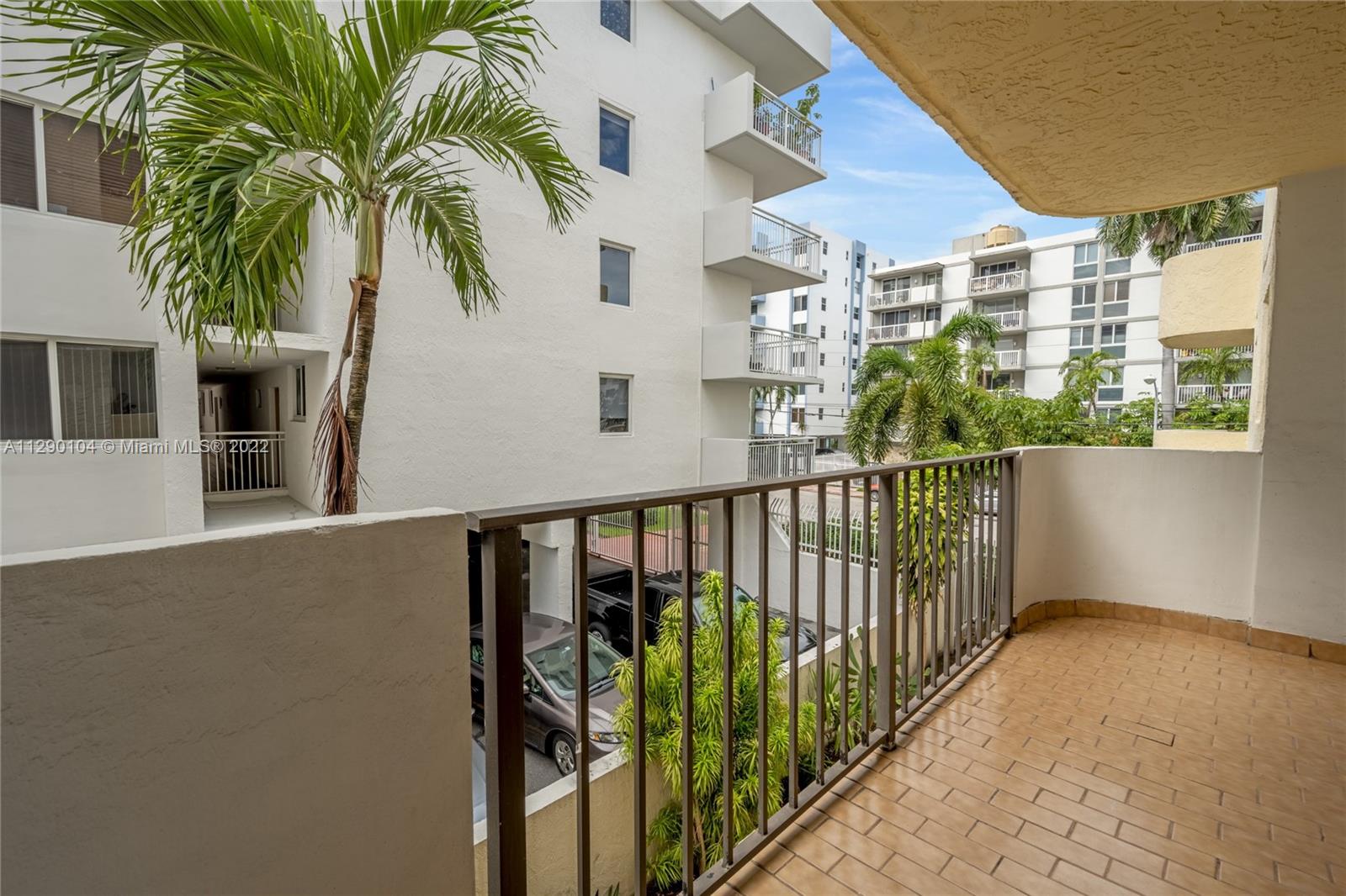 BAYVIEW GARDENS CONDO - Residential Lease