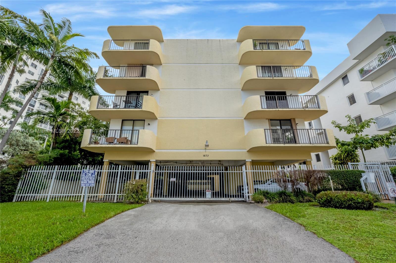 BAYVIEW GARDENS CONDO - Residential Lease