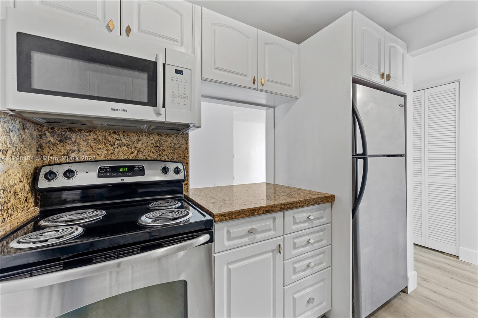 BAYVIEW GARDENS CONDO - Residential Lease