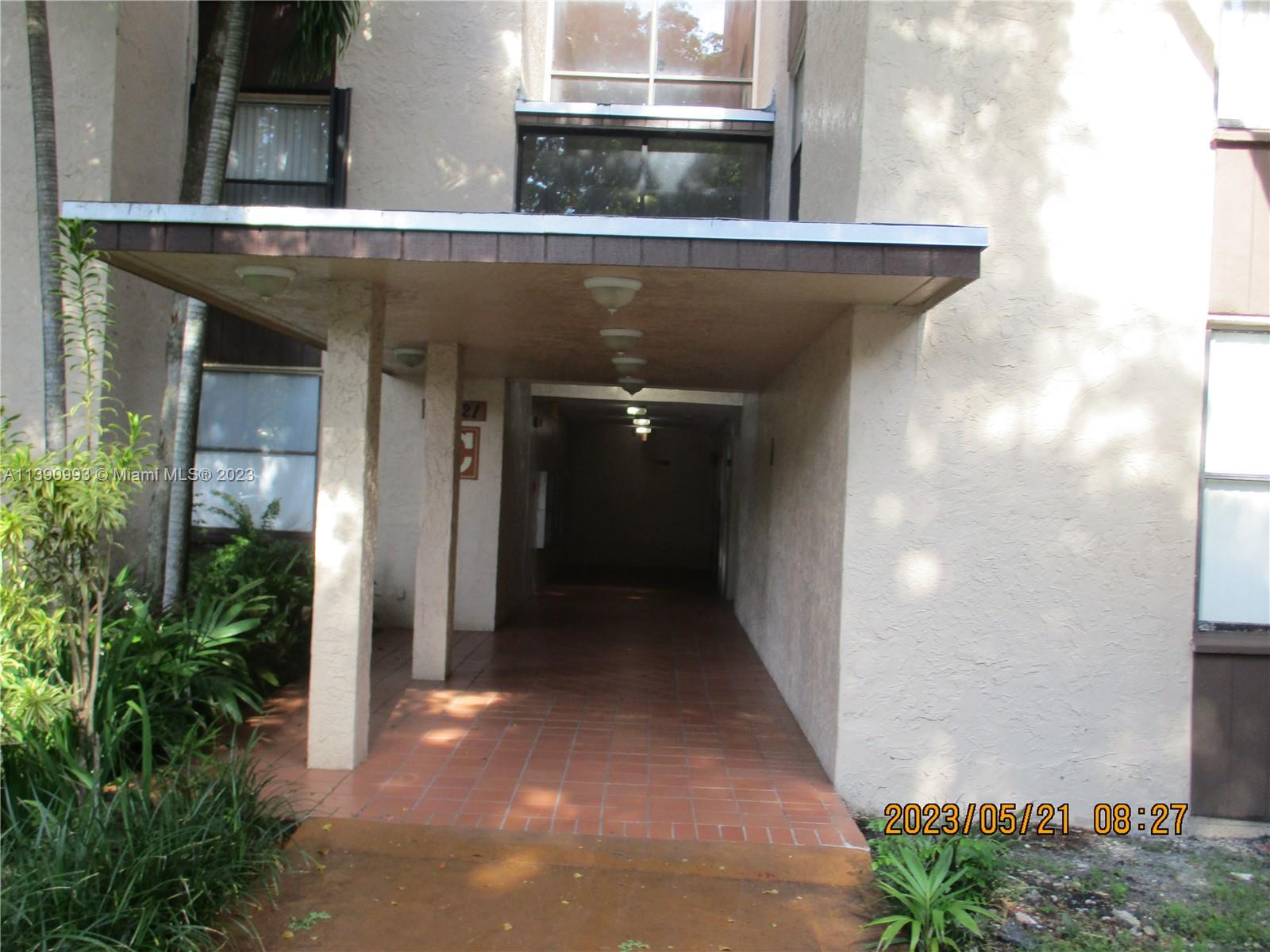 PROMENADE AT KENDALE LAKE - Residential Lease