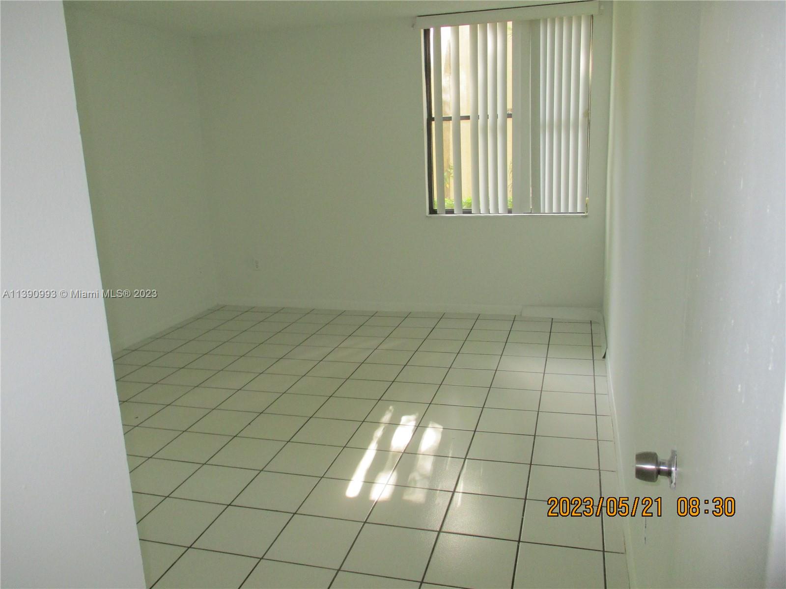 PROMENADE AT KENDALE LAKE - Residential Lease