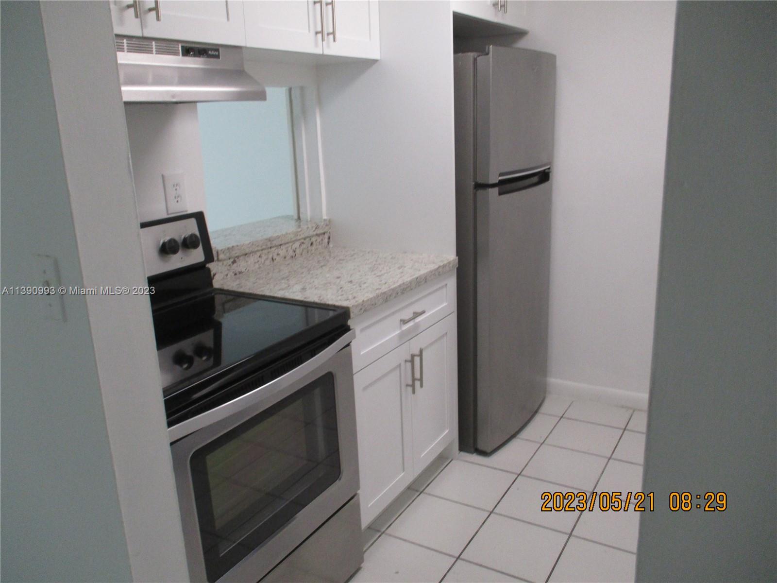 PROMENADE AT KENDALE LAKE - Residential Lease