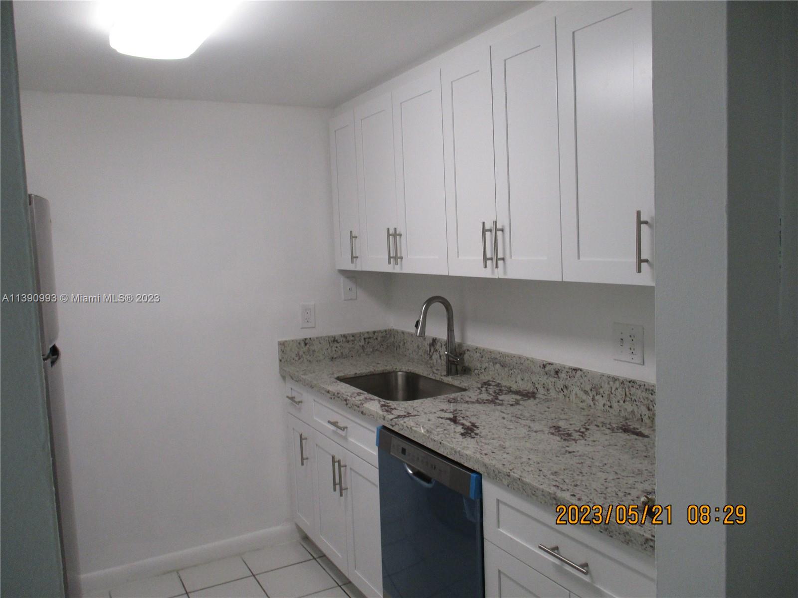 PROMENADE AT KENDALE LAKE - Residential Lease