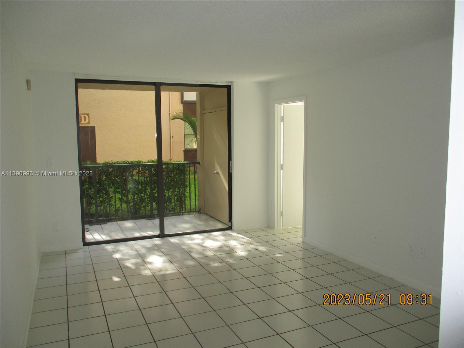 PROMENADE AT KENDALE LAKE - Residential Lease