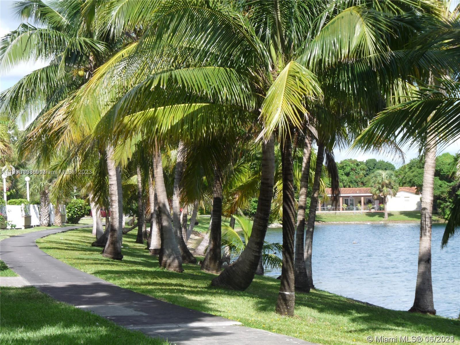 PROMENADE AT KENDALE LAKE - Residential Lease