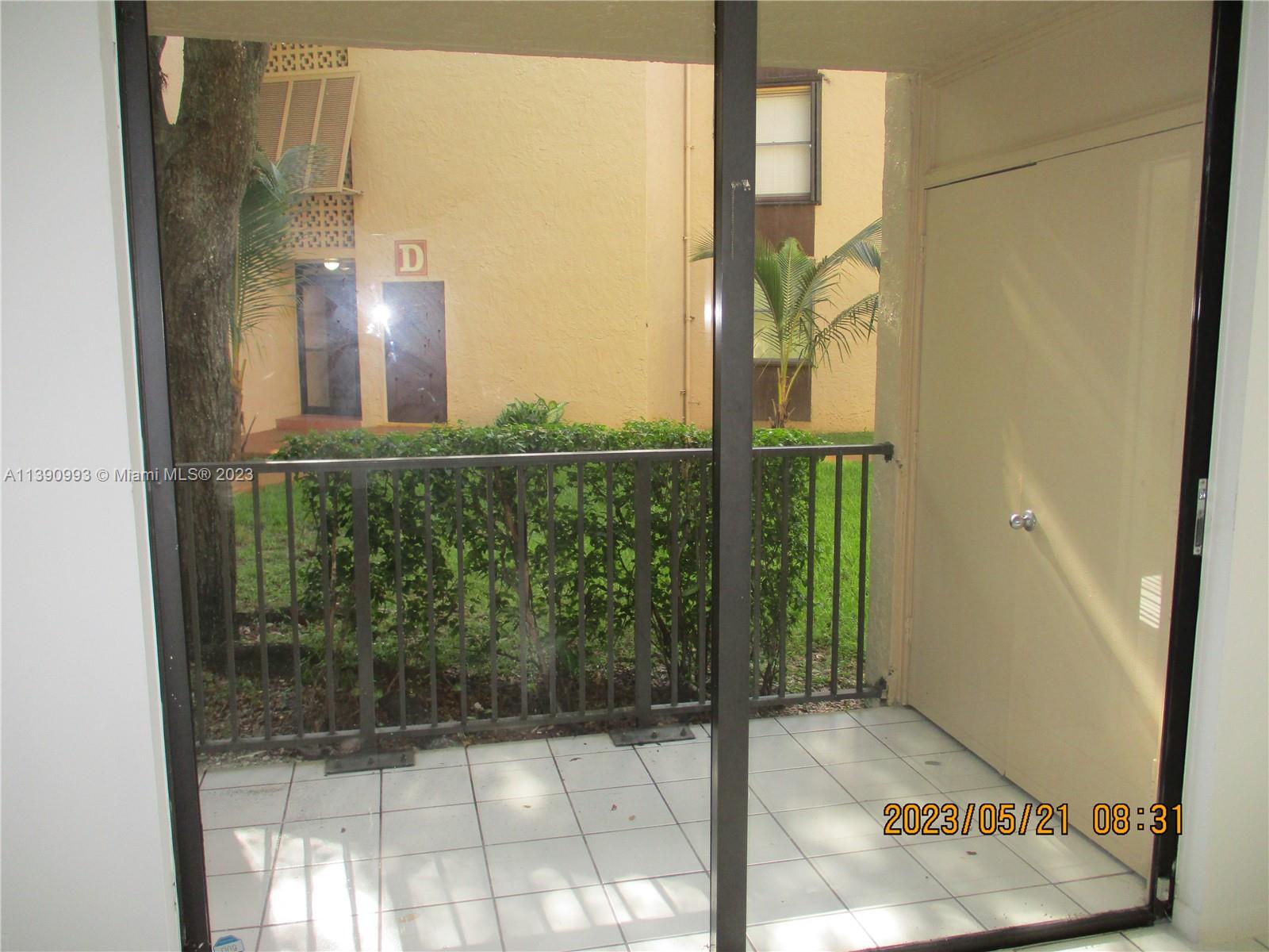 PROMENADE AT KENDALE LAKE - Residential Lease
