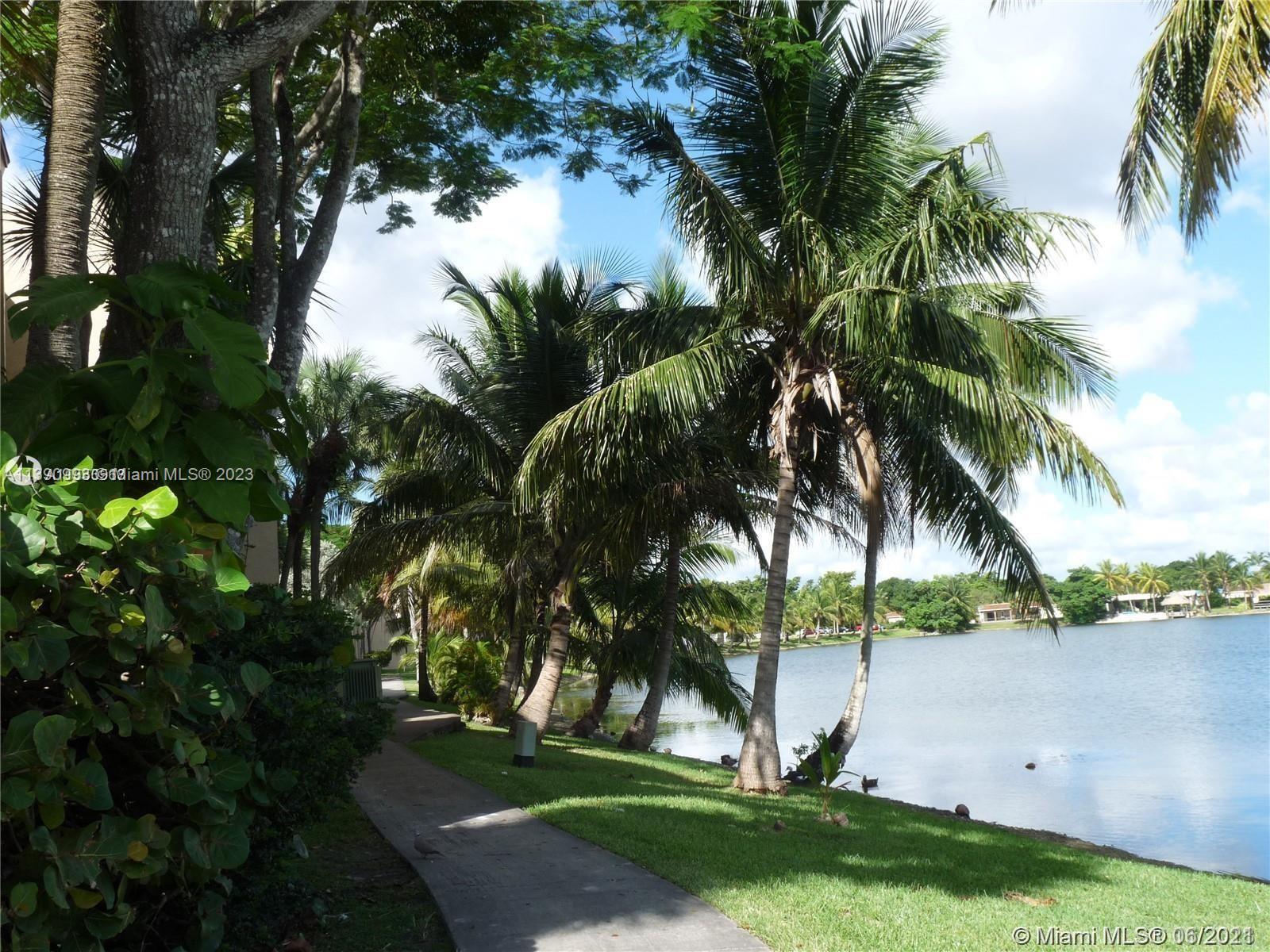 PROMENADE AT KENDALE LAKE - Residential Lease