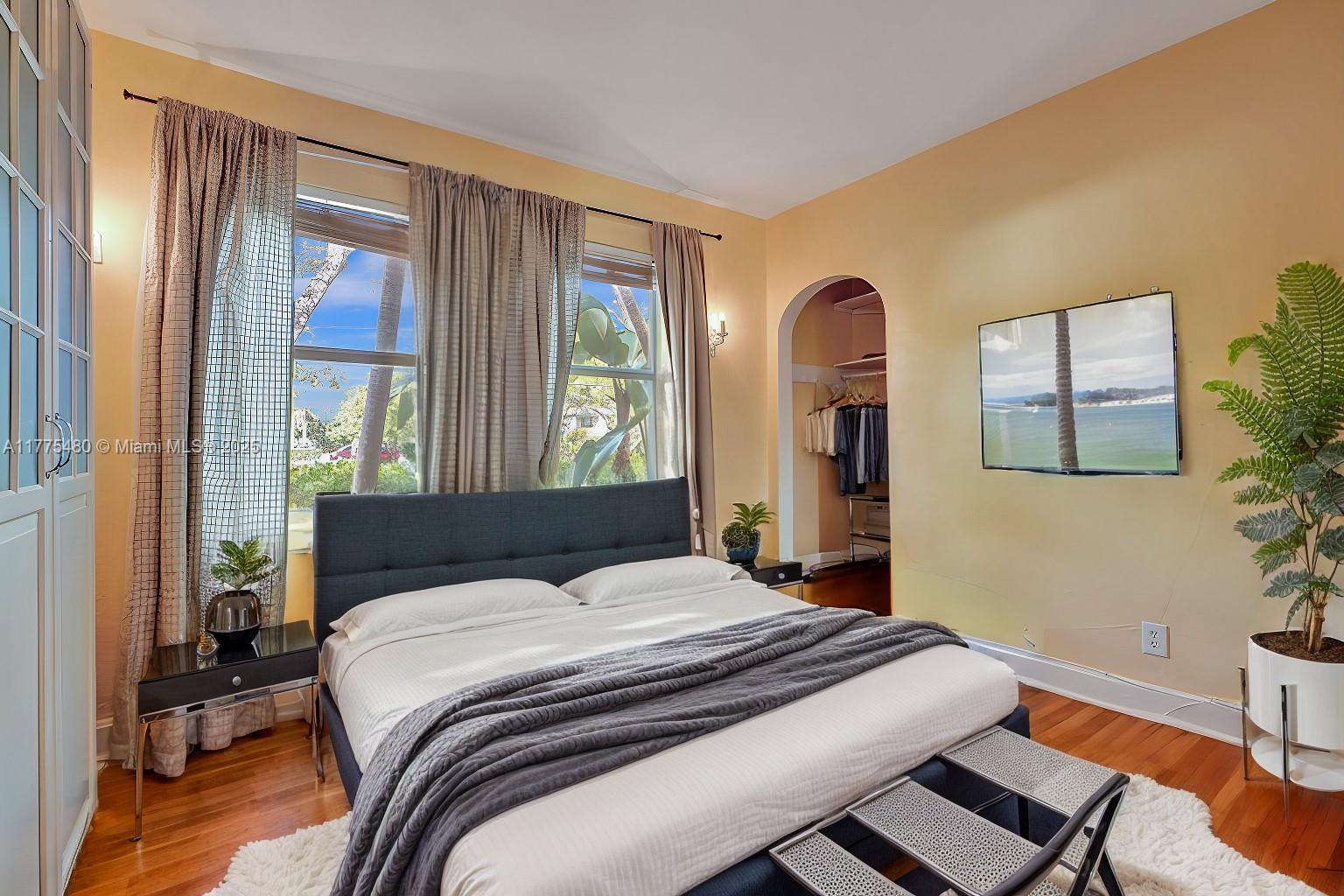 GRAND CONCOURSE CONDO - Residential