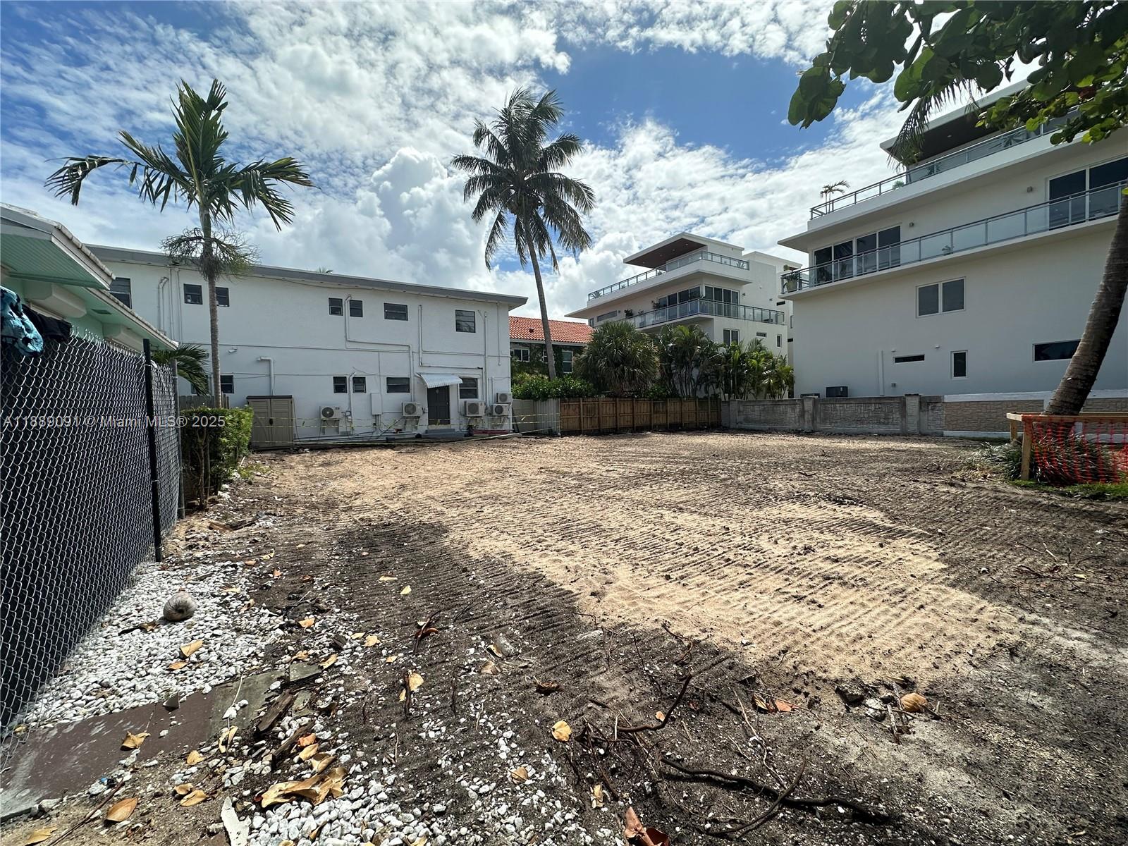 HOLLYWOOD CENTRAL BEACH - Land