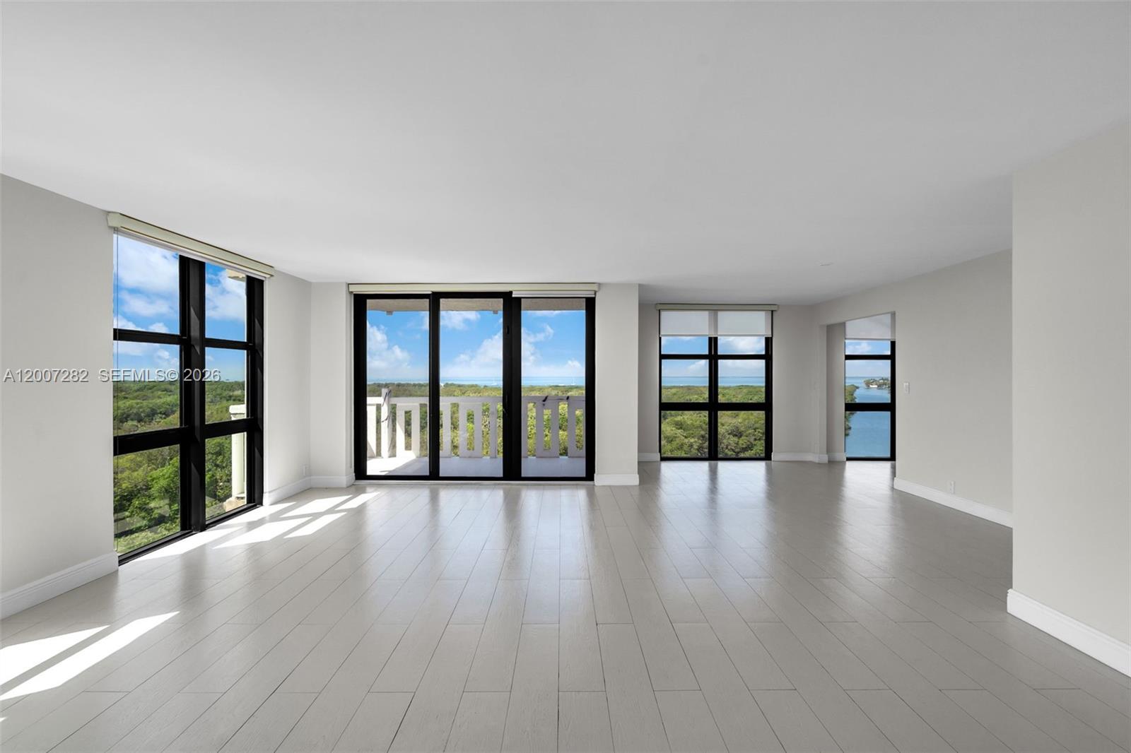 TOWERS OF KEY BISCAYNE CO - Residential