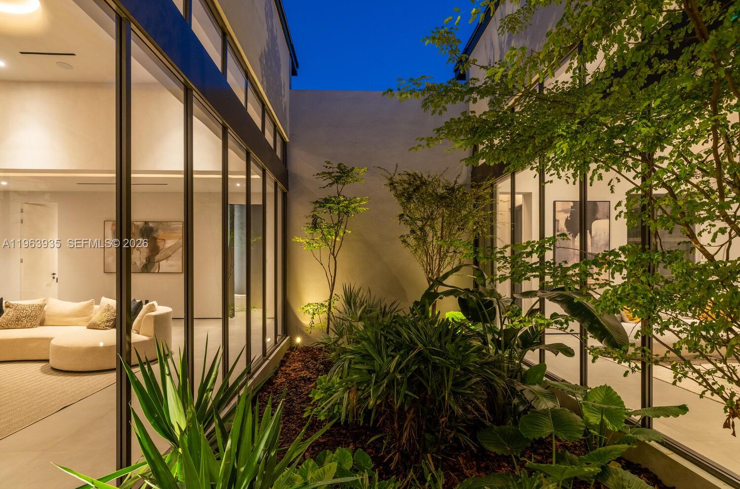 MIAMI SHORES SEC 3 - Residential