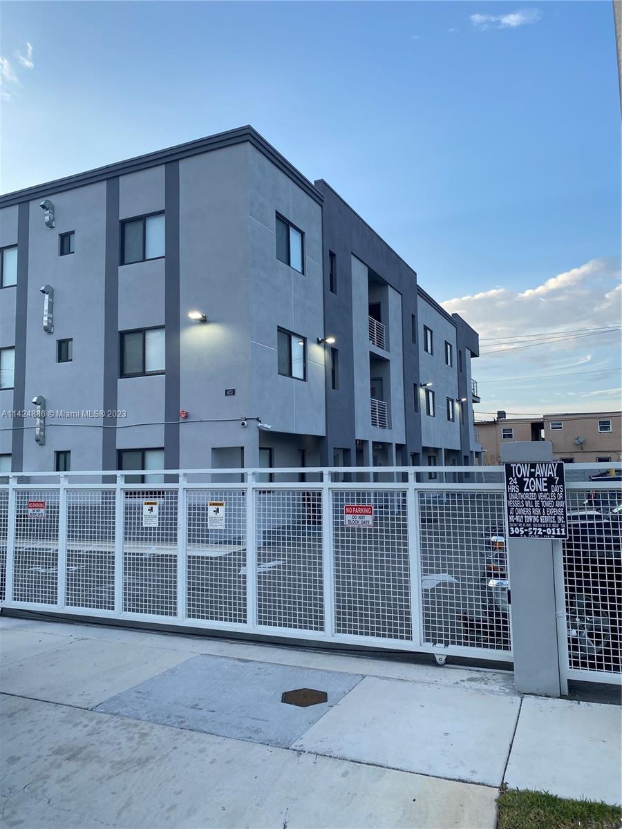LOS MOLINOS APARTMENTS - Residential Lease