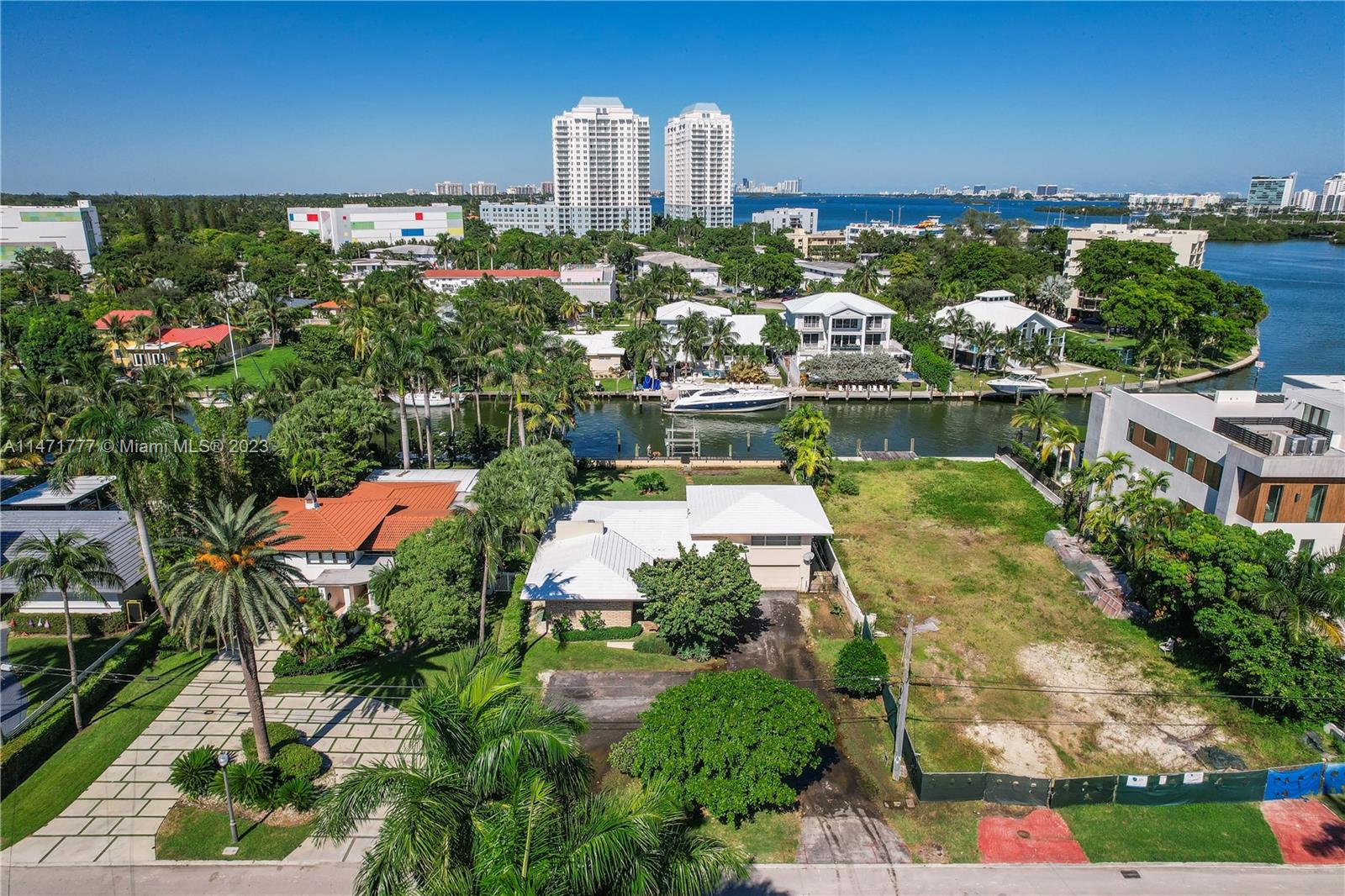 BELLE MEADE ISLAND - Residential