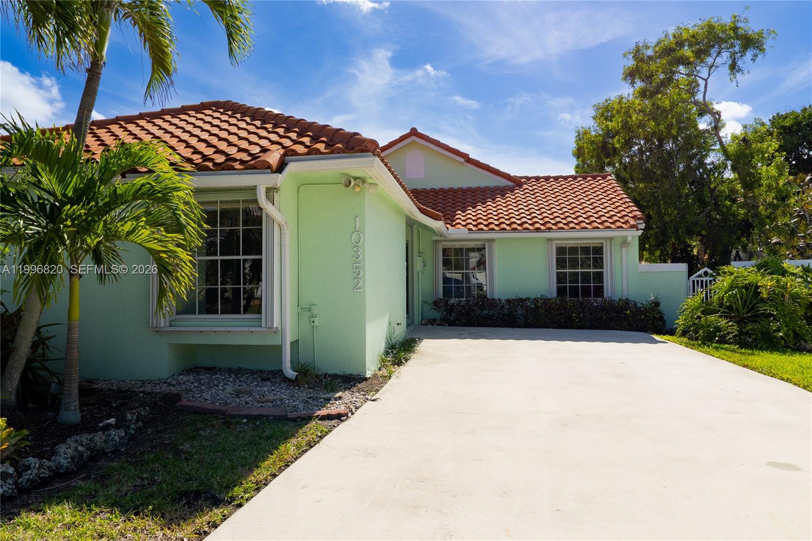 STOP SCROLLING — THIS IS THE ONE.THE BEST LOCATION!! Stunning one-story home on a quiet cul-de-sac in one of Doral’s most desirable communities. Sitting on a 9,000 sq ft lot, this 3-bedroom, 3-bath beauty checks every box. And more, a  huge Family room or Study Room with an additional bath and closet what ever you want.Bright, open, and filled with natural light. High vaulted ceilings, a real wood-burning fireplace (yes, in Florida!), and a massive driveway that fits up to 6 cars. Major upgrades already done for you: brand-new A/C and a roof in great condition with years of life left. The home is structurally solid all it needs is your personal touch. Cosmetic and Modern updates only. Enjoy peaceful views lake, incredible sunsets, and a quiet neighborhood with amazing neighbors. And if you’re looking for more, the community also offers access to a golf course, adding even more lifestyle value to this incredible home walking distance to at Doral Country Club, plus one of the most affordable HOAs in the area. Prime location! Just minutes from Miami Intl Airport, with access to excellent schools and quick connectivity to Miami’s major highways.This is more than a house — it’s your future home.
Come see it once… and you’ll fall in love.The Closing Agent is the attorney of the Seller.