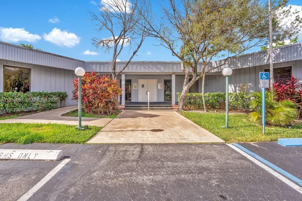 ROYAL PARK CONDO - Residential Lease