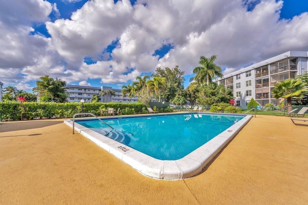 ROYAL PARK CONDO - Residential Lease