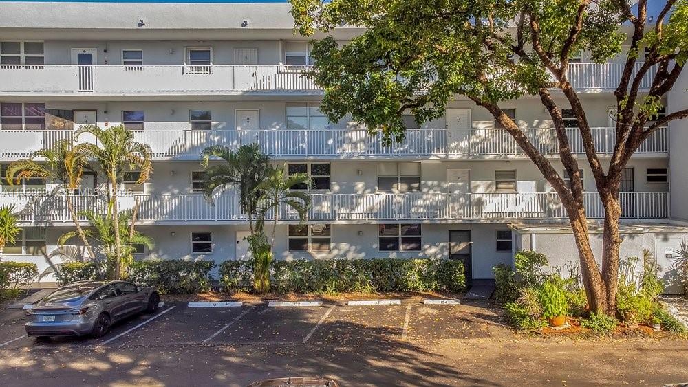 ROYAL PARK CONDO - Residential Lease