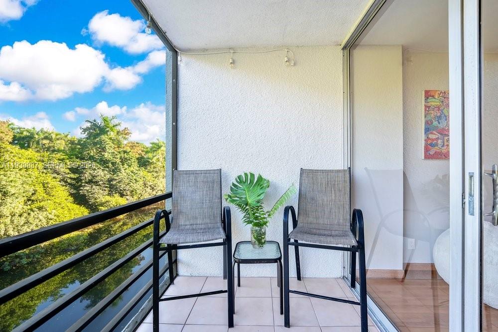 ROYAL PARK CONDO - Residential Lease