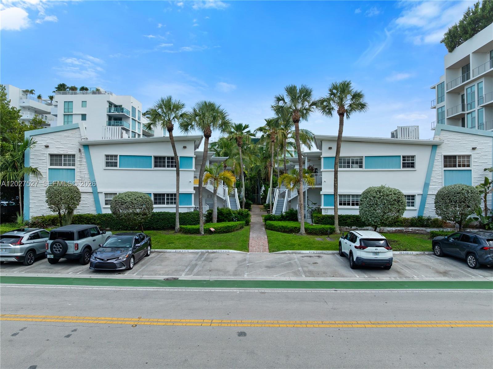 MORNING STAR CONDO - Residential