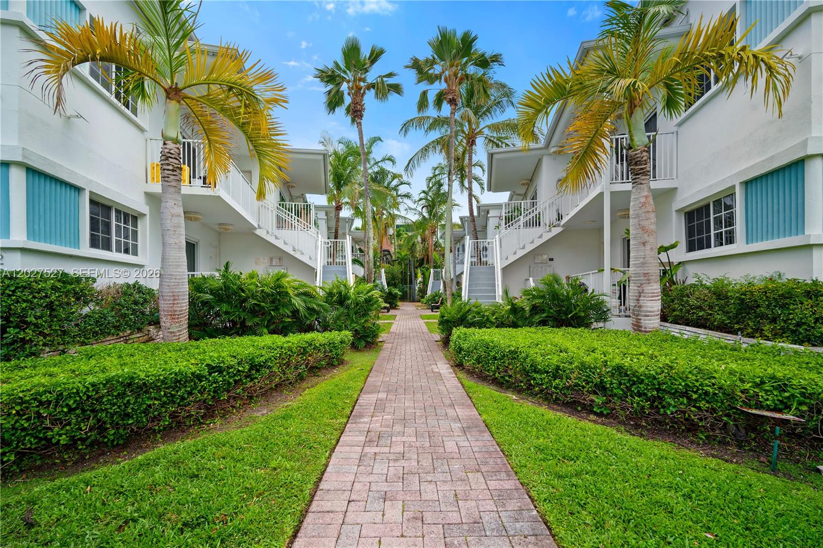 MORNING STAR CONDO - Residential