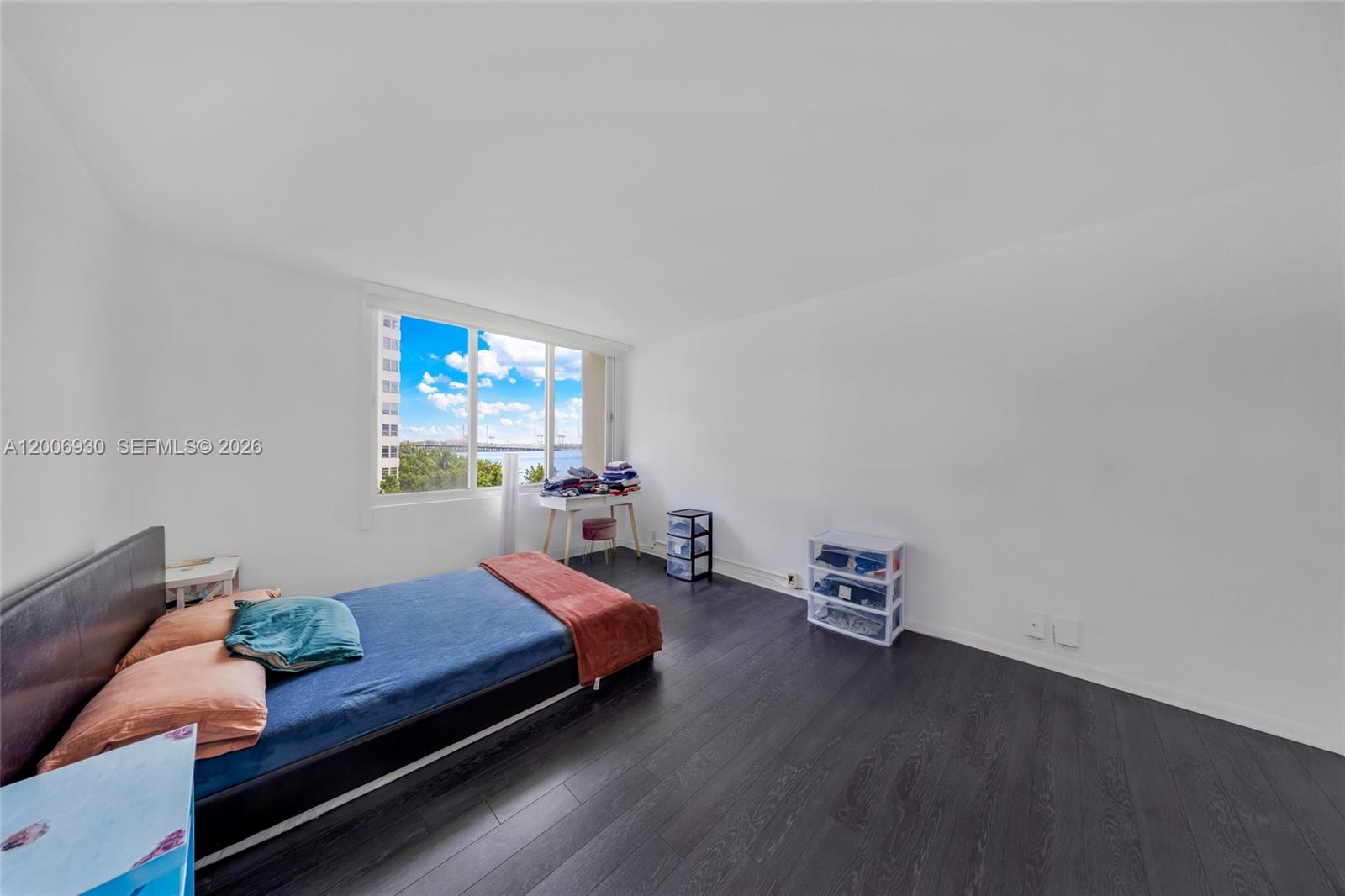 MIRADOR 1000 CONDO - Residential