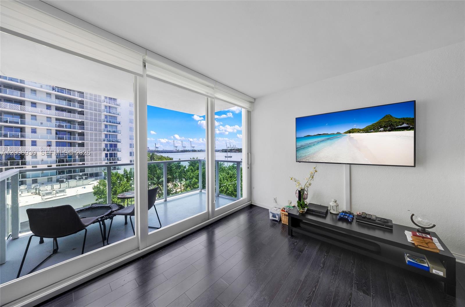 MIRADOR 1000 CONDO - Residential