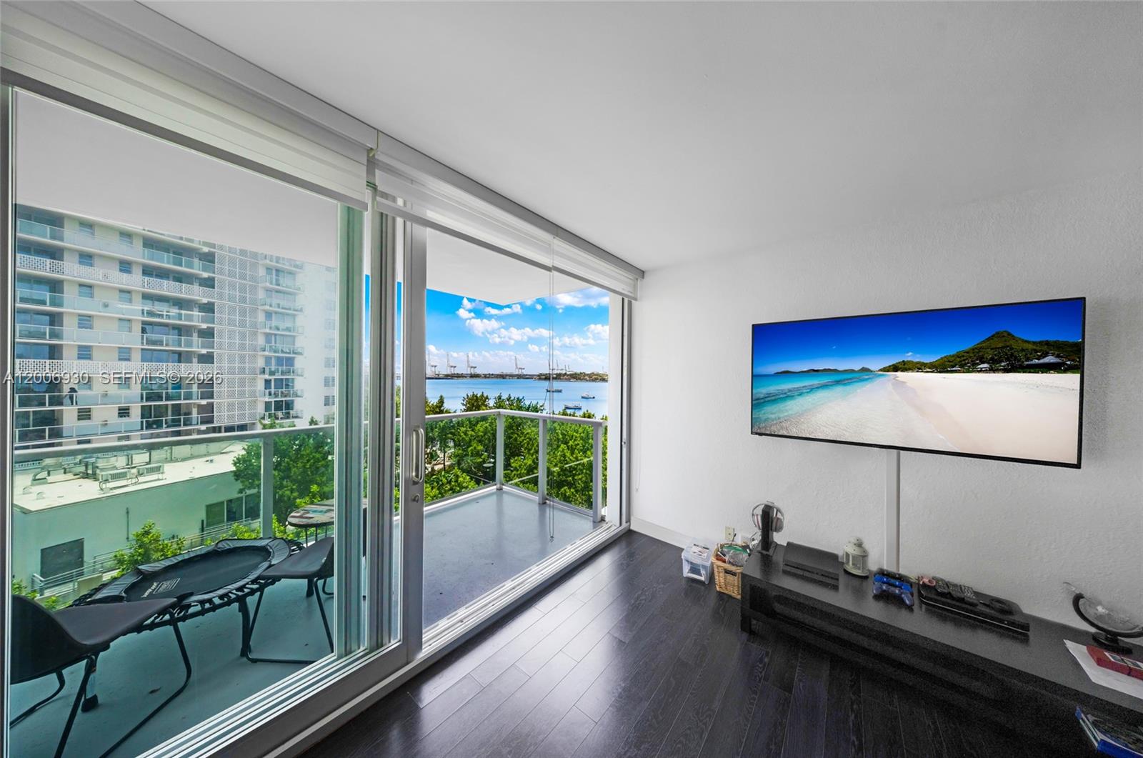 MIRADOR 1000 CONDO - Residential