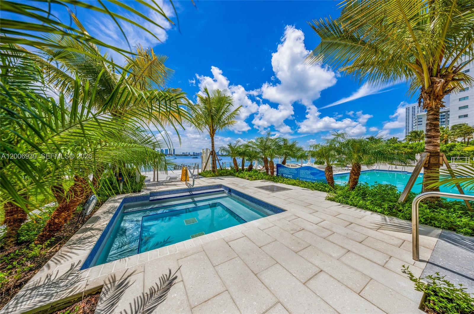 MIRADOR 1000 CONDO - Residential