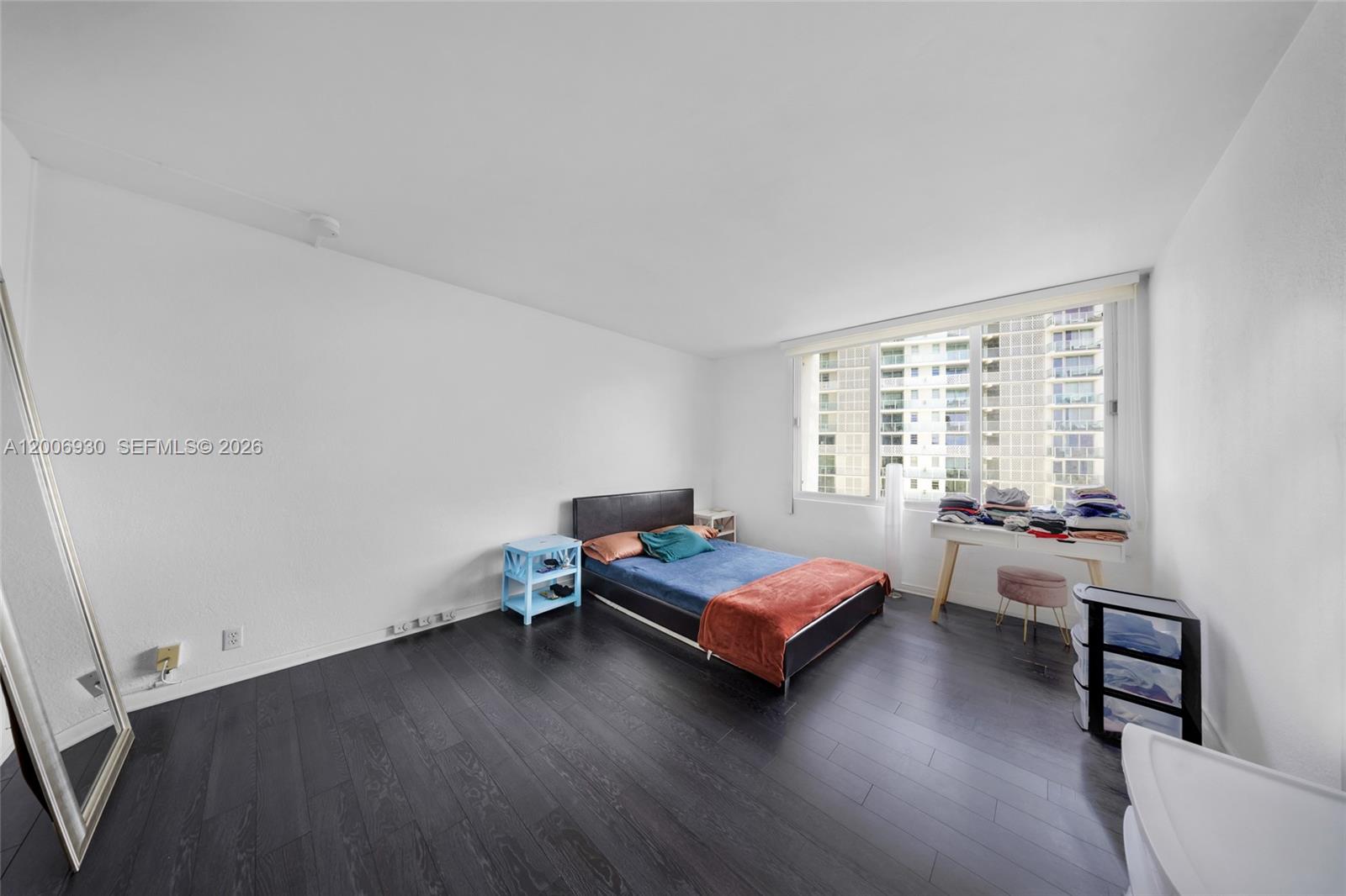 MIRADOR 1000 CONDO - Residential