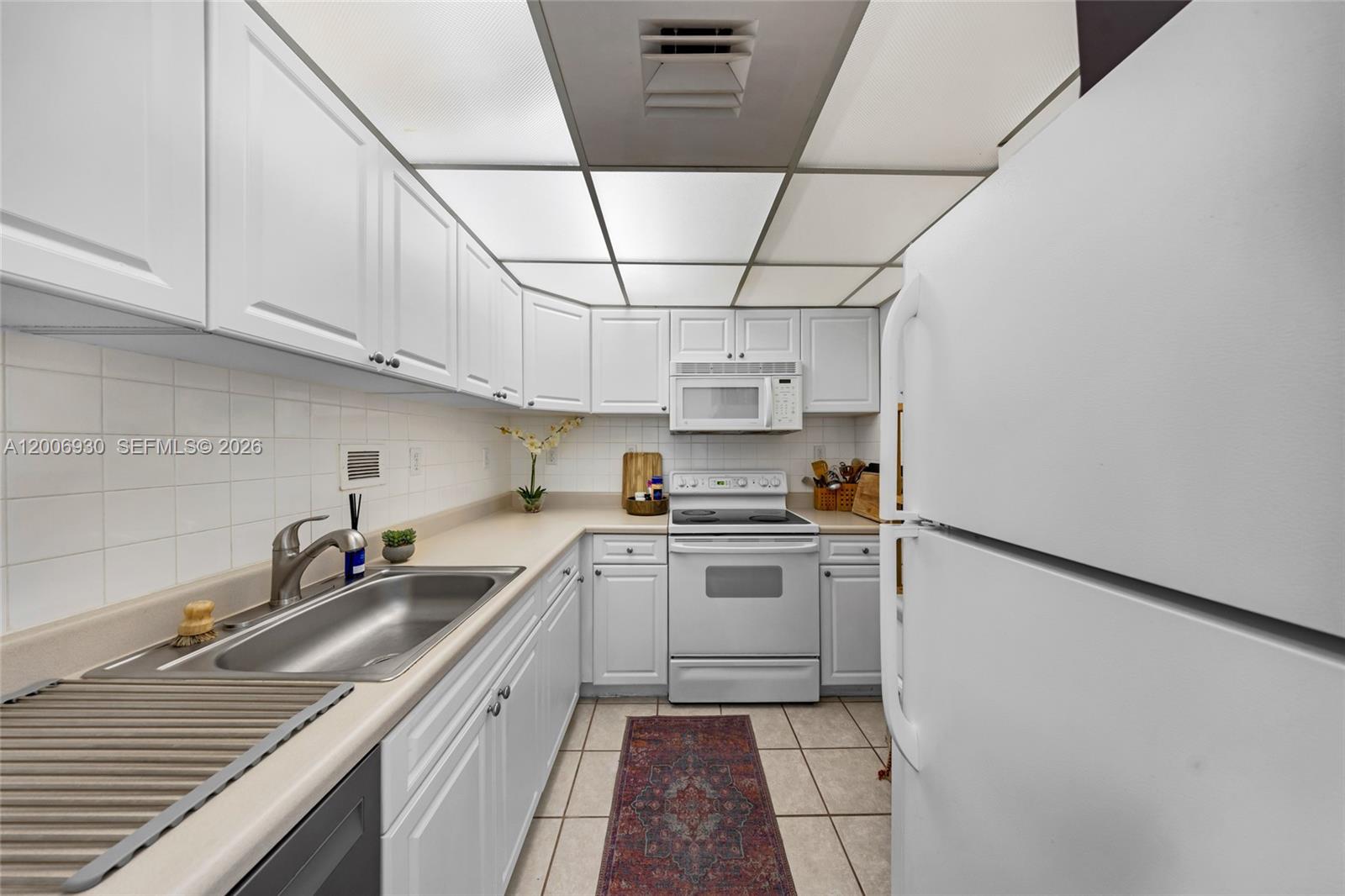 MIRADOR 1000 CONDO - Residential