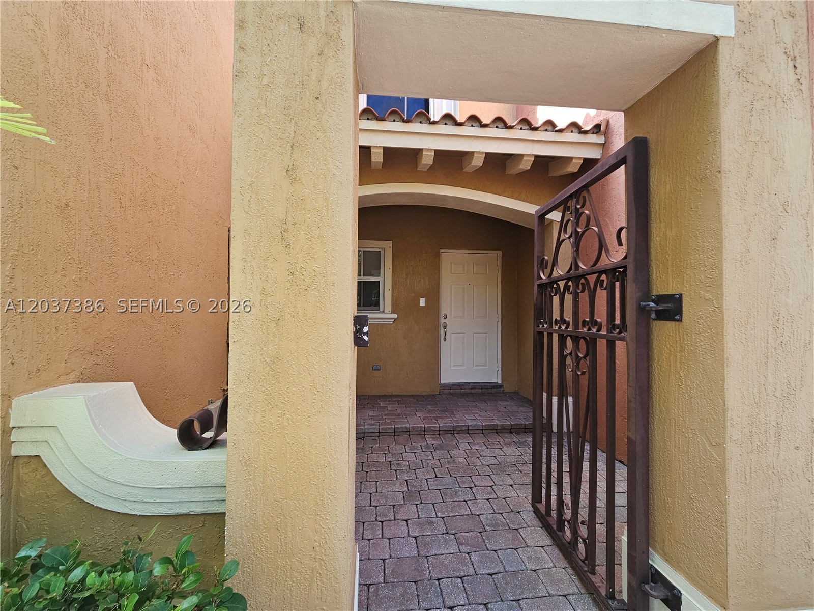 EGRET LAKES ESTATES SEC 2 - Residential Lease