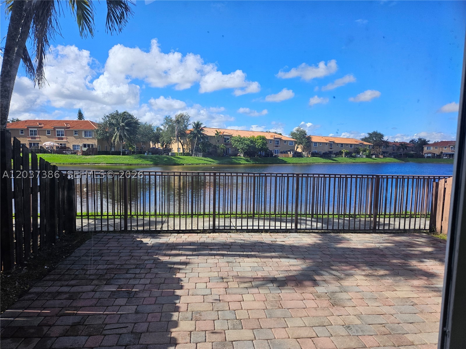EGRET LAKES ESTATES SEC 2 - Residential Lease