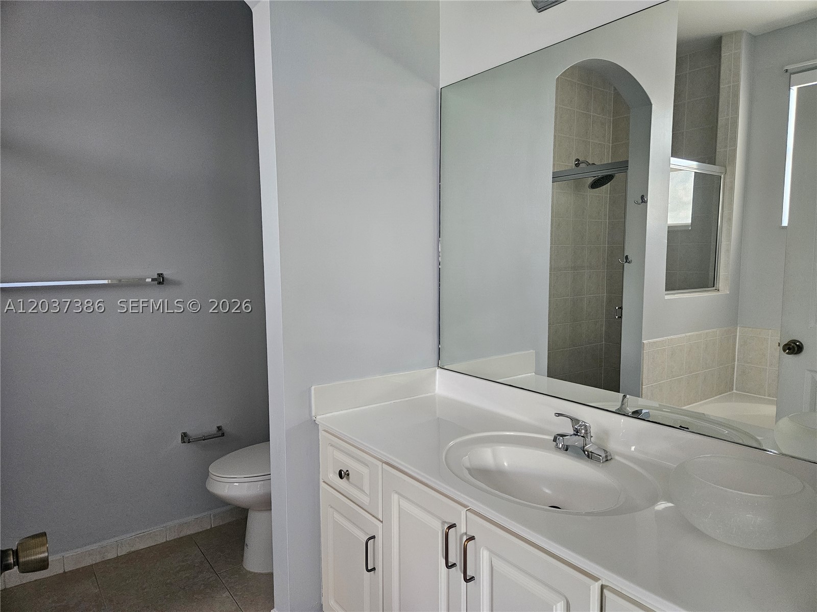 EGRET LAKES ESTATES SEC 2 - Residential Lease