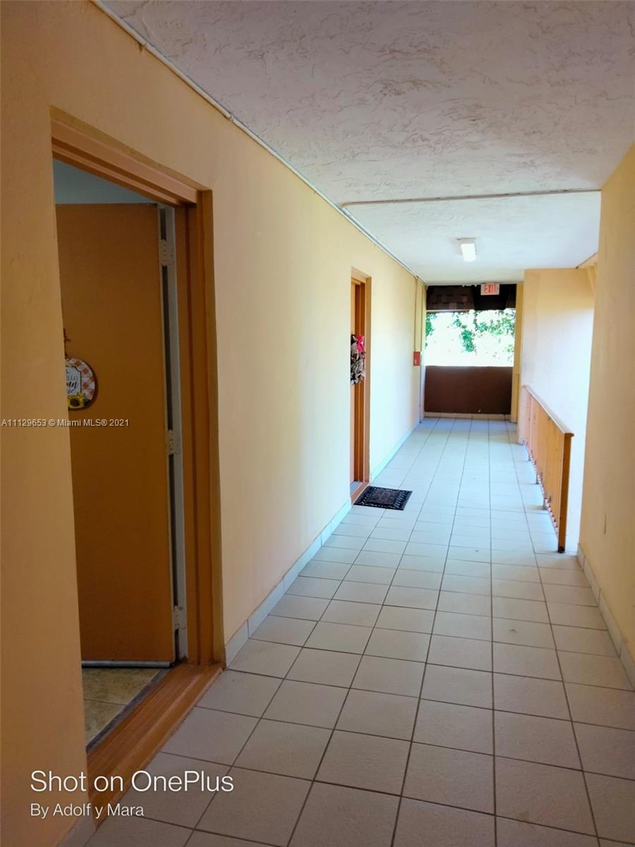 UNIVERSITY TRAIL CONDO - Residential