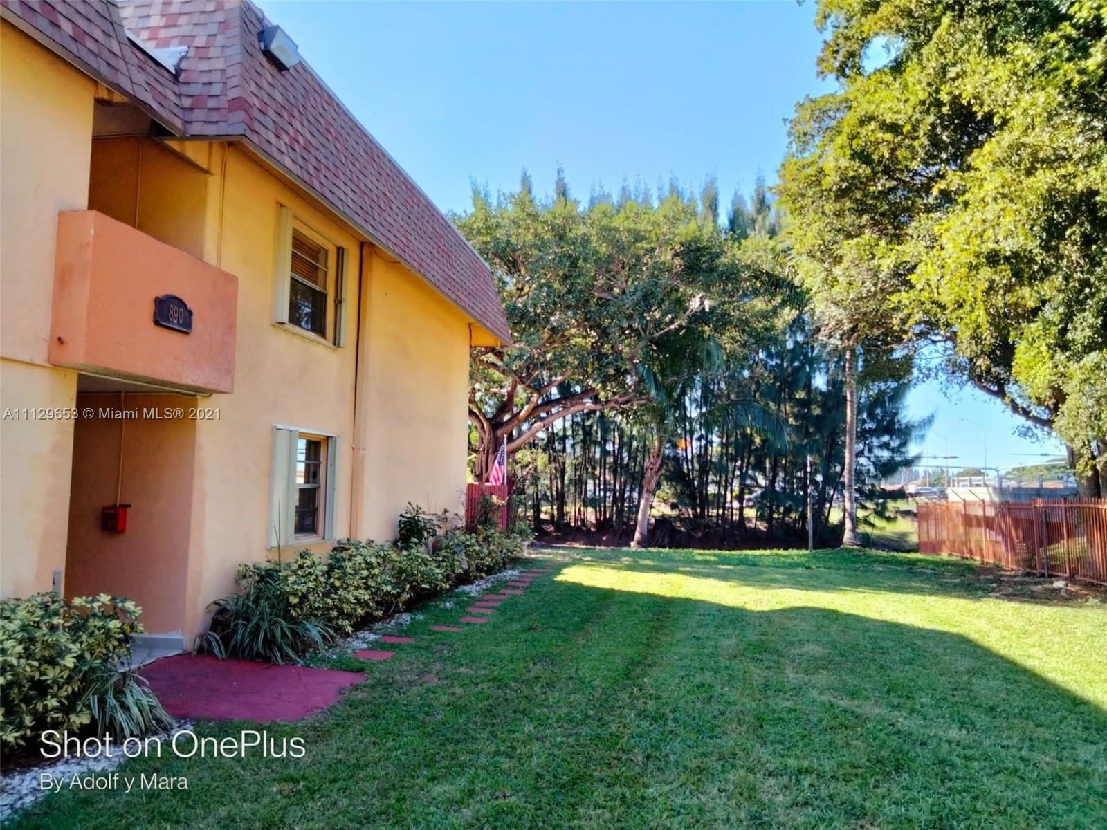 UNIVERSITY TRAIL CONDO - Residential