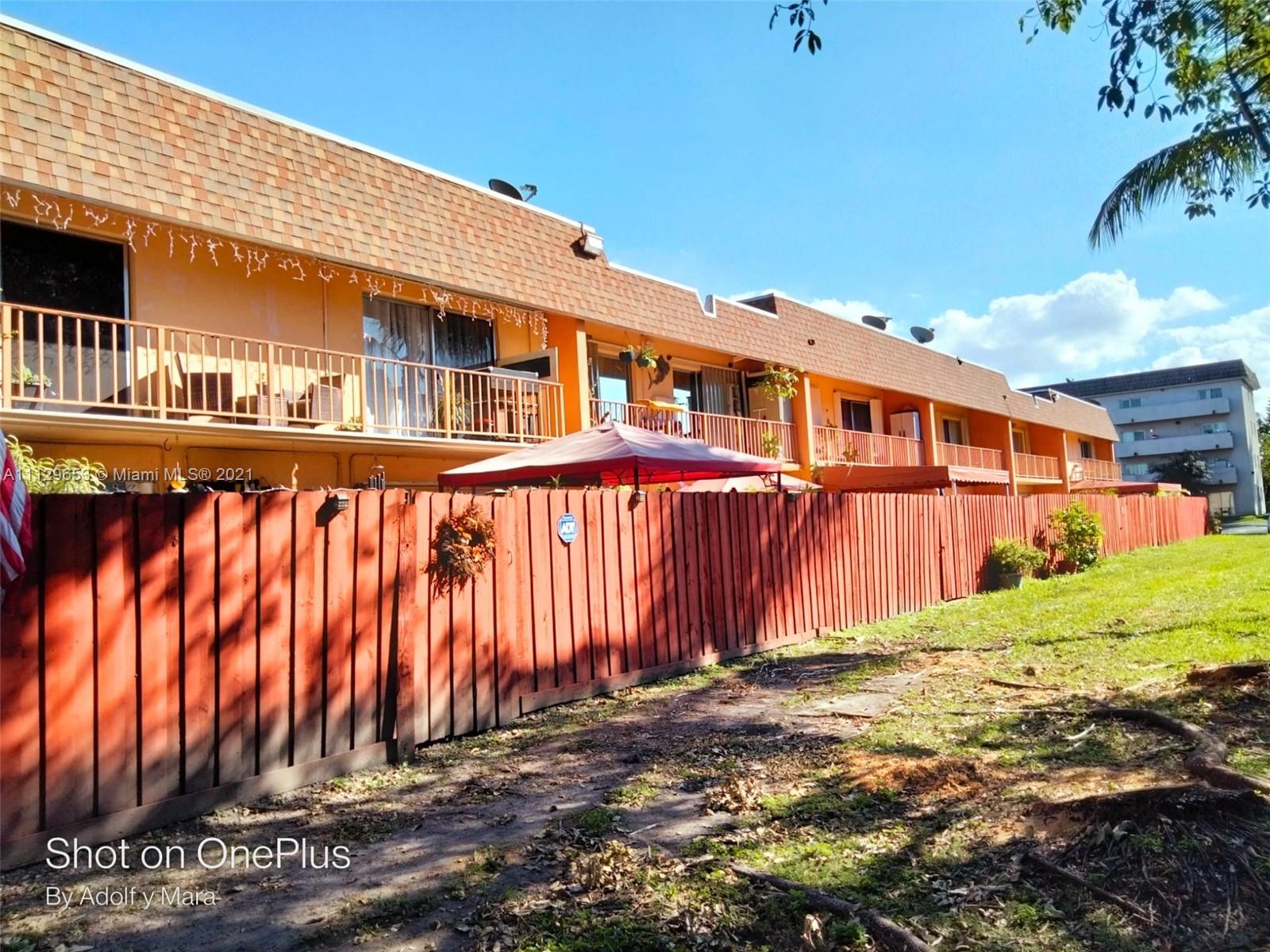UNIVERSITY TRAIL CONDO - Residential