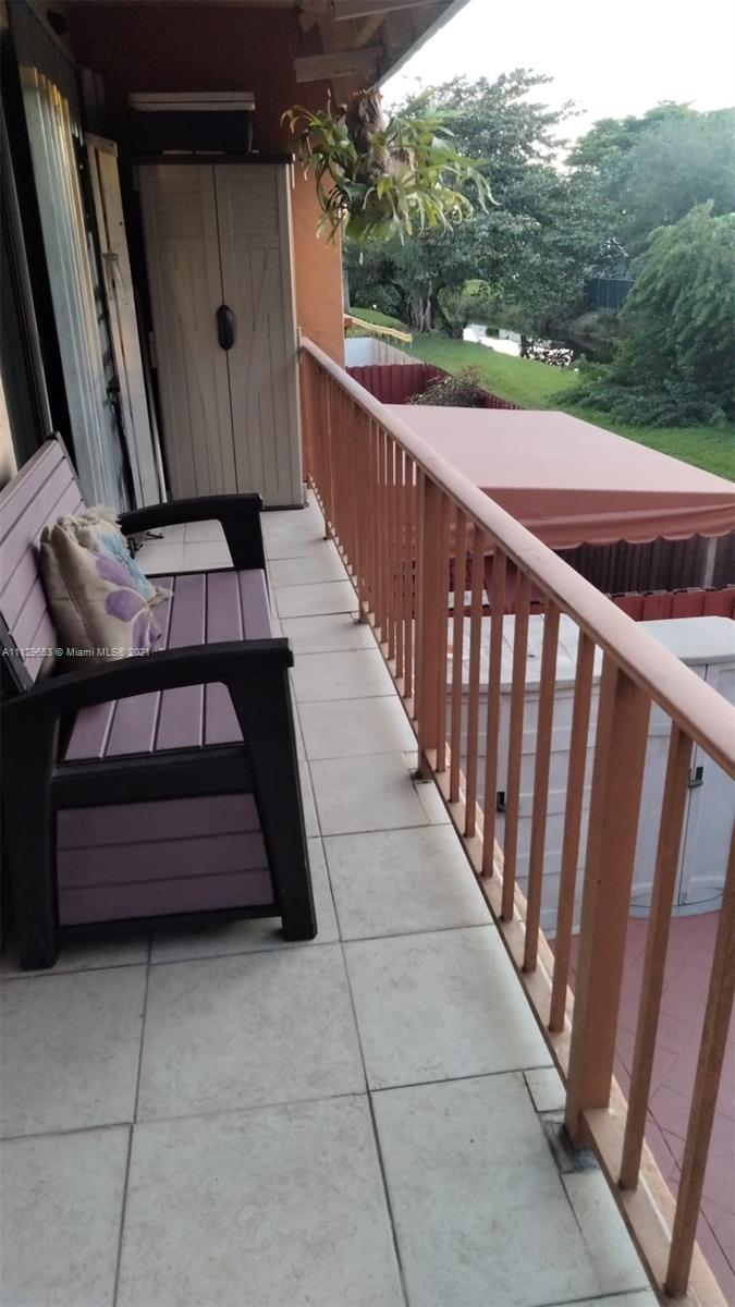 UNIVERSITY TRAIL CONDO - Residential
