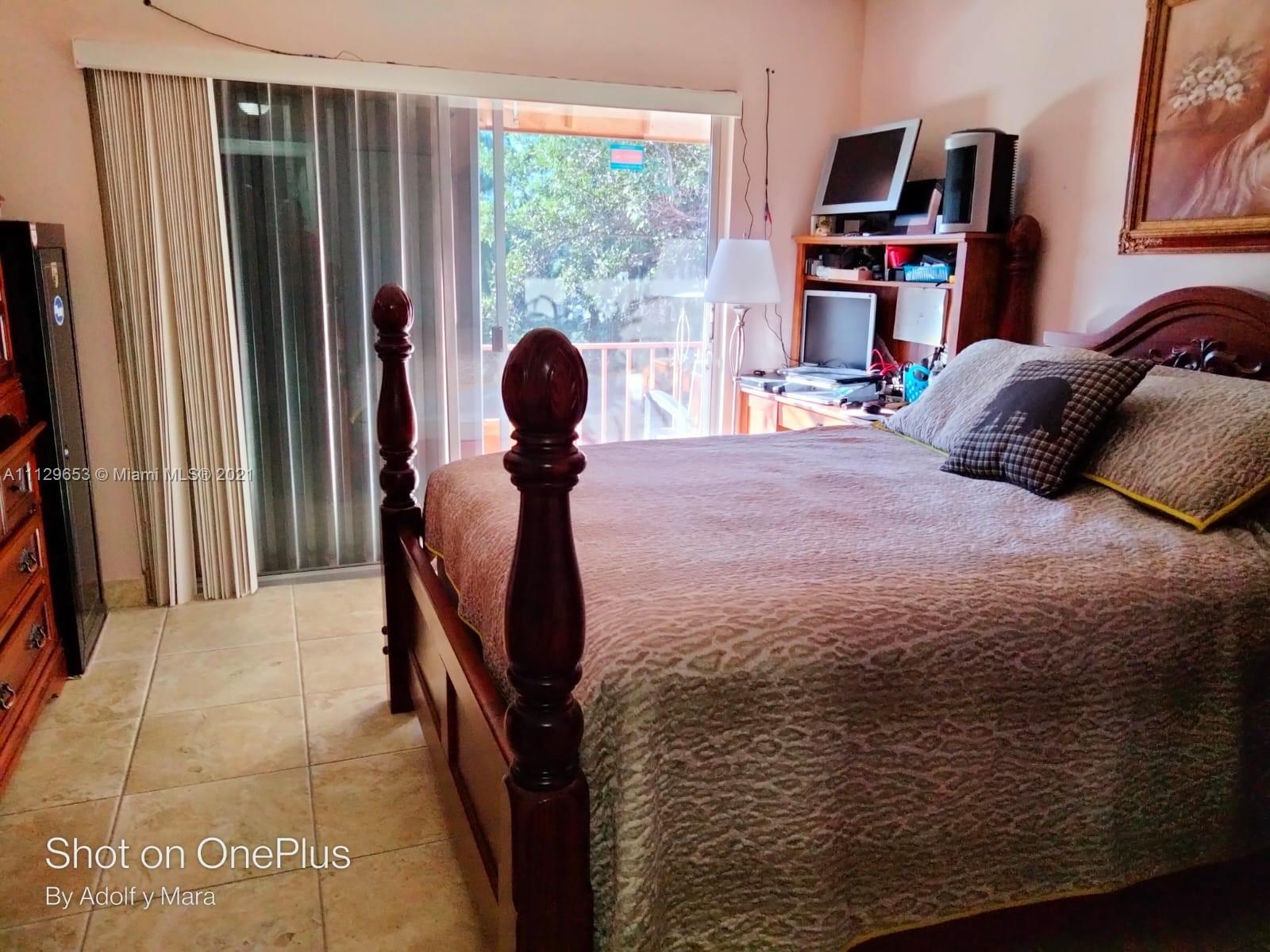 UNIVERSITY TRAIL CONDO - Residential