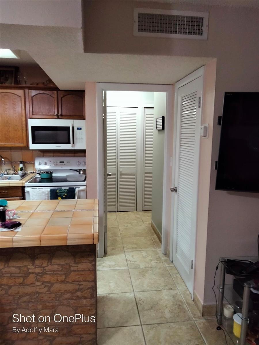 UNIVERSITY TRAIL CONDO - Residential