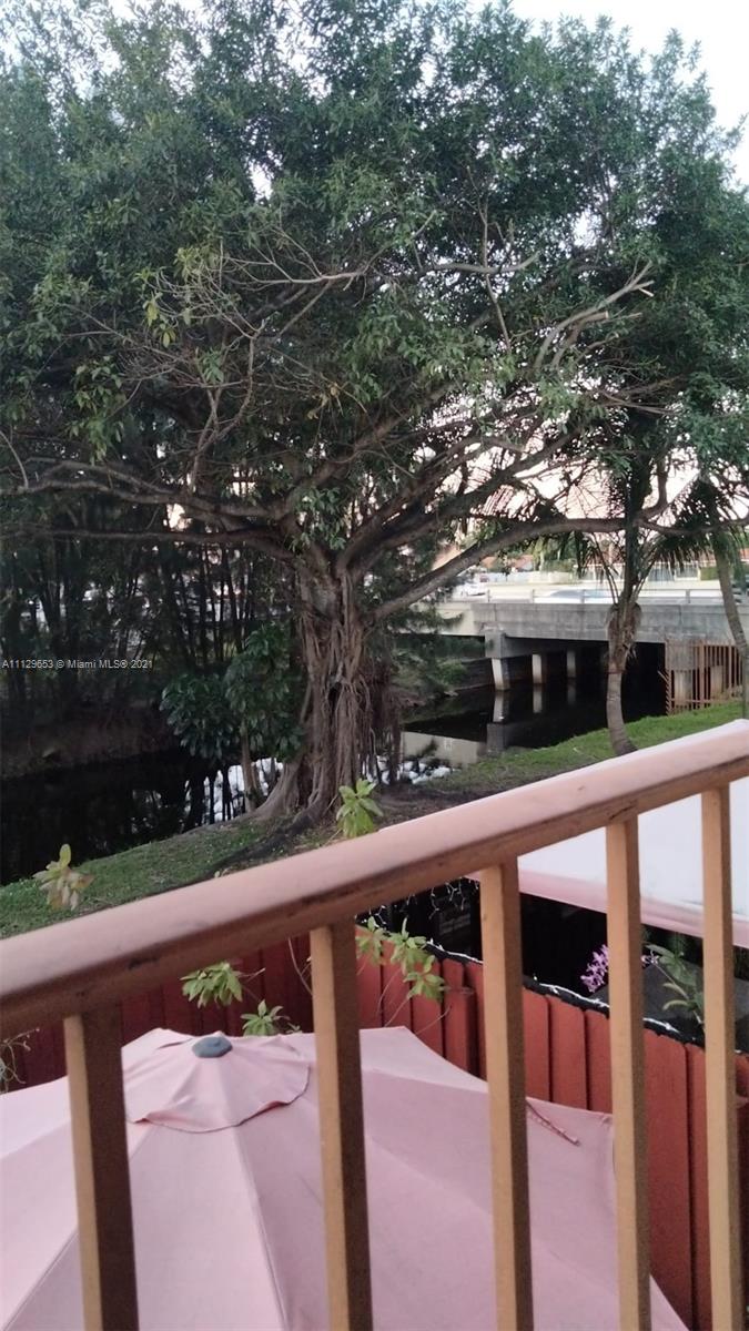 UNIVERSITY TRAIL CONDO - Residential