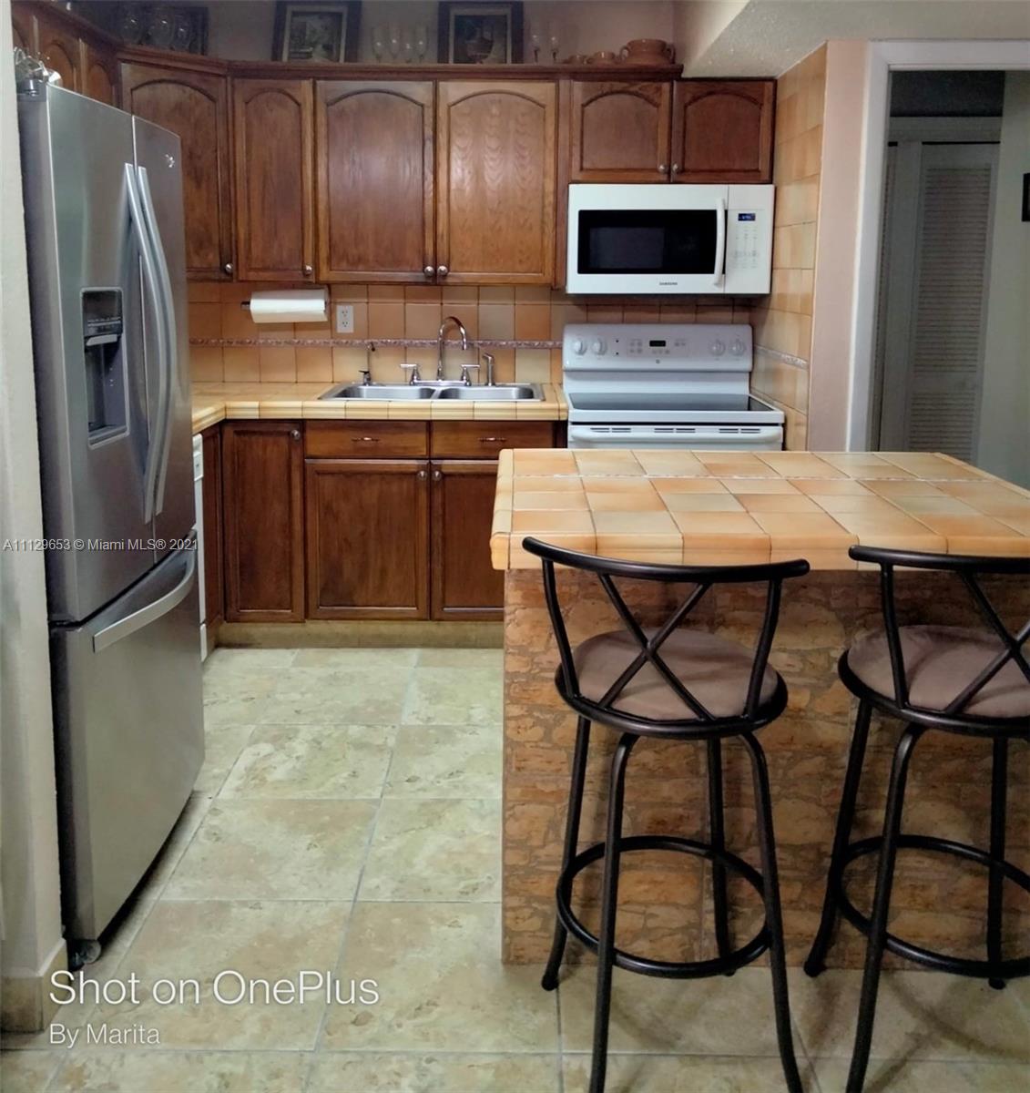 UNIVERSITY TRAIL CONDO - Residential