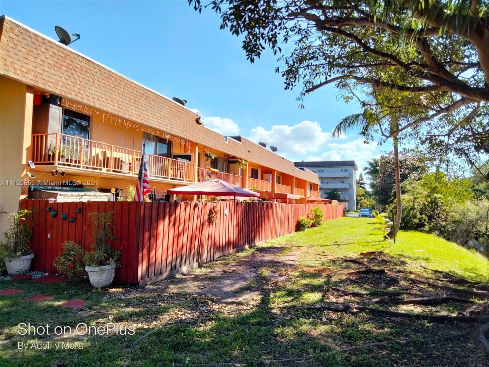 UNIVERSITY TRAIL CONDO - Residential
