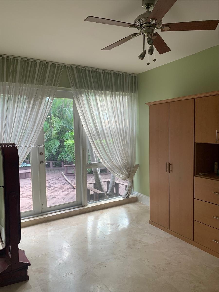 GOLDEN SHORES OCEAN BLVD - Residential