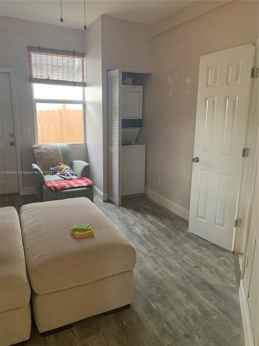 GOLDEN SHORES OCEAN BLVD - Residential