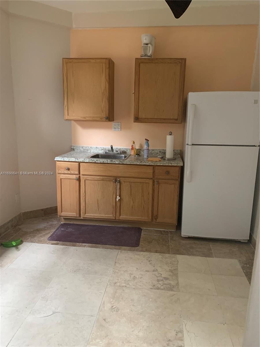 GOLDEN SHORES OCEAN BLVD - Residential