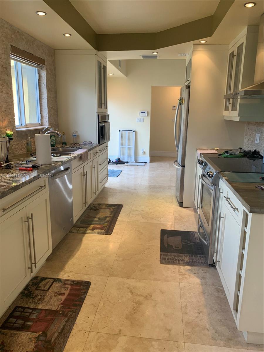 GOLDEN SHORES OCEAN BLVD - Residential