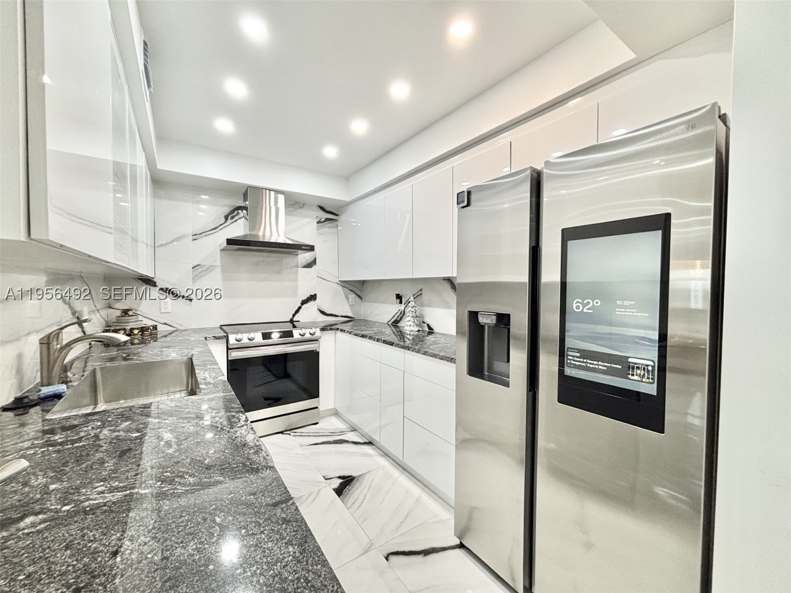 HEMISPHERES CONDO - Residential